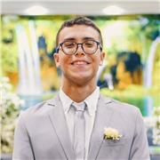 Formado em Administração dá aulas de matemática e exatas com metodologia ativa e foco na resolução de exercícios para ensino fundamental, médio e superior